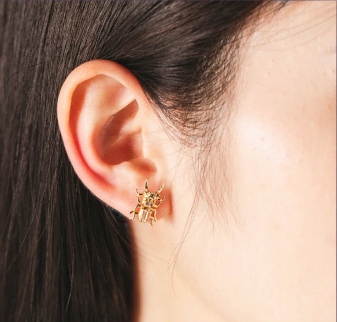 Glistening Dune Scarab Studs